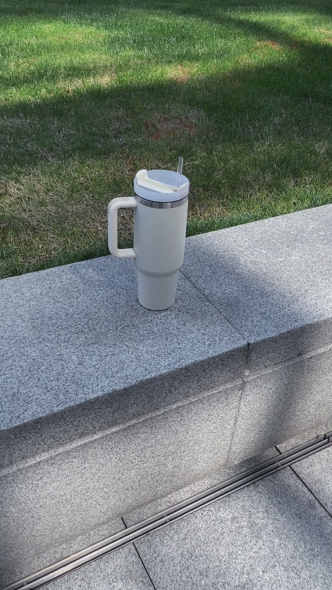 Nouveau Thermos